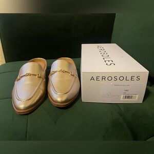 AEROSOLES Women's Gold Loafers